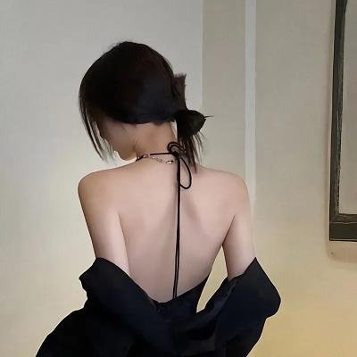 她嫁了个警察
